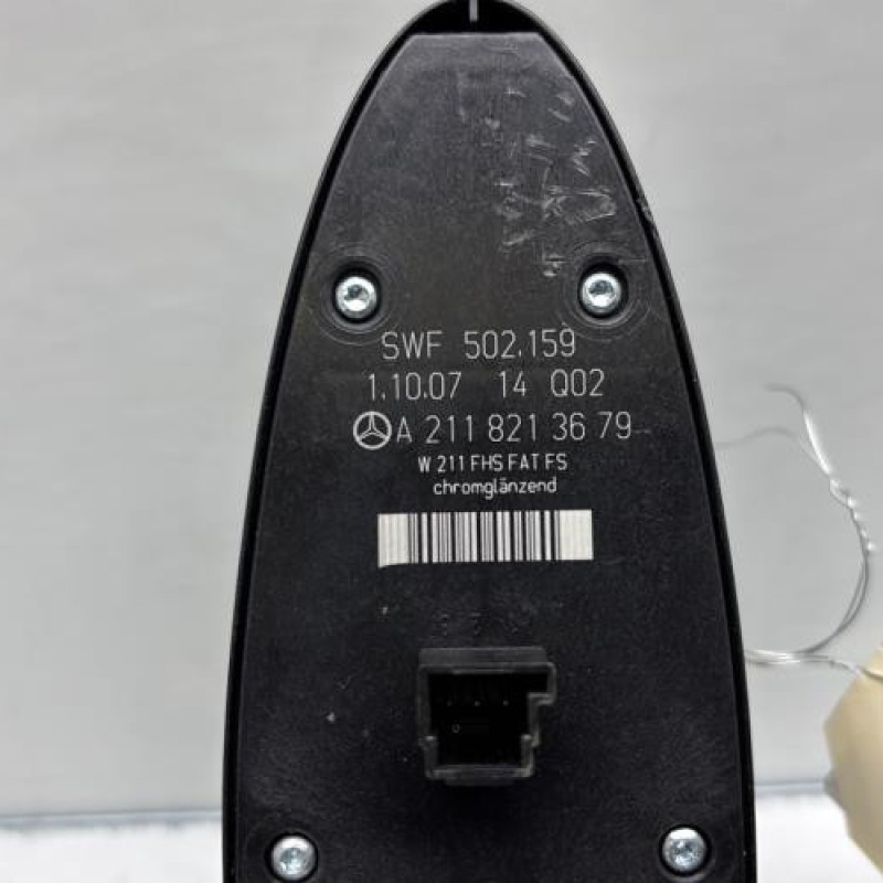 Interrupteur de leve vitre avant gauche MERCEDES CLASSE CLS 219 Photo n°3