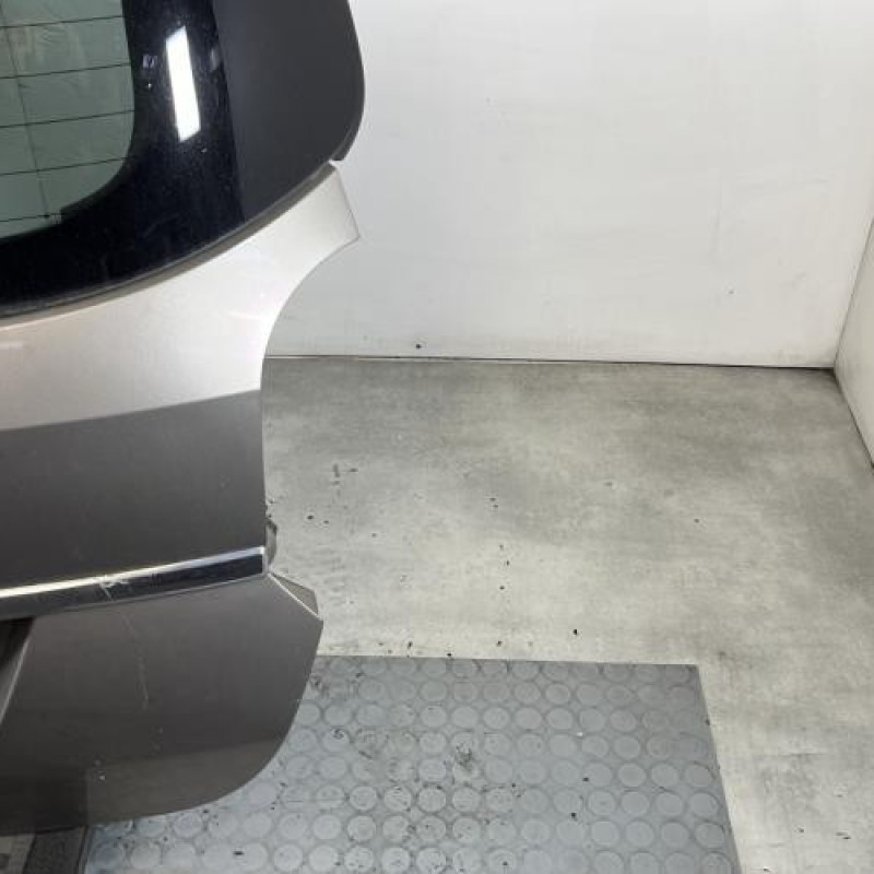 Malle/Hayon arriere RENAULT GRAND MODUS Photo n°6