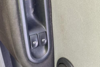 Vase de lave glace RENAULT CLIO 3