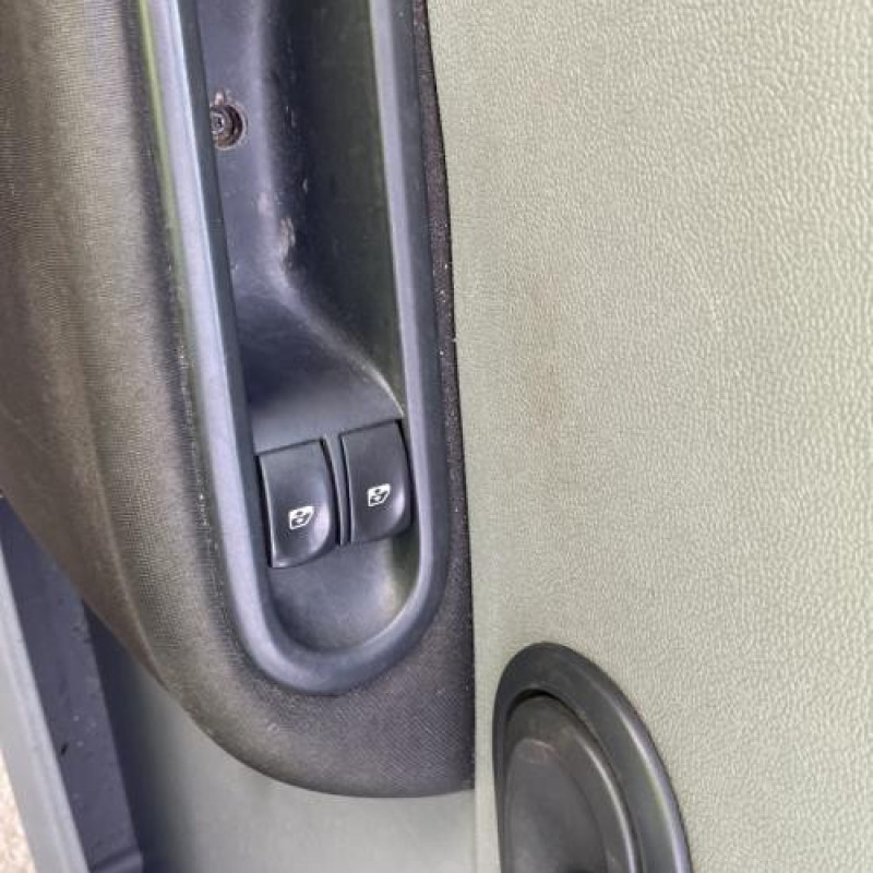 Vase de lave glace RENAULT CLIO 3 Photo n°13