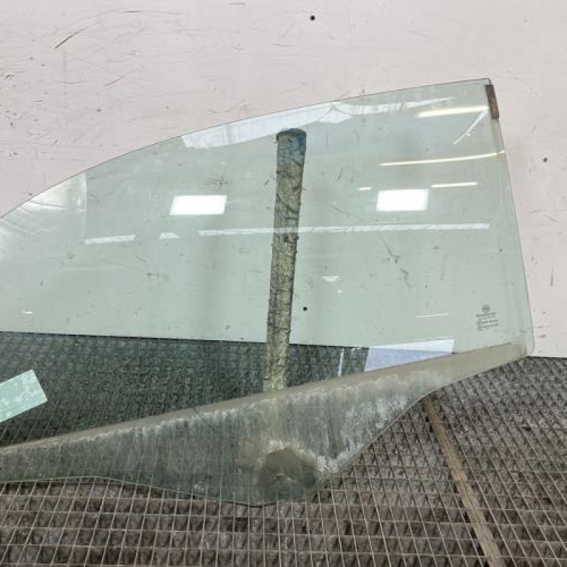 Vitre avant gauche FIAT 500 2 Photo n°1