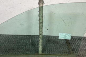 Vitre avant droit VOLKSWAGEN POLO 4