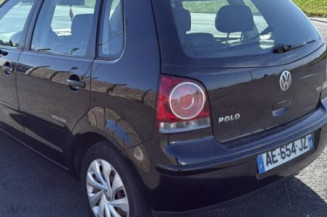 Vitre avant gauche VOLKSWAGEN POLO 4