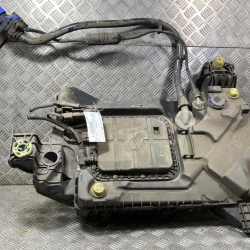 Reservoir AdBlue PEUGEOT 308 2 Photo n°1