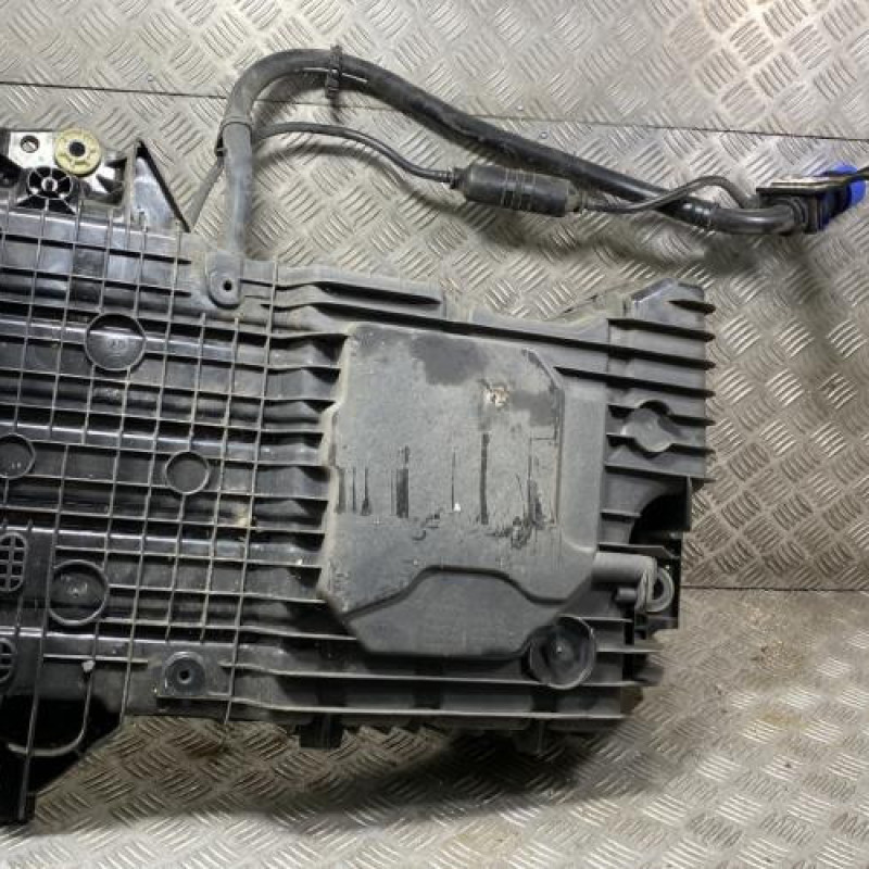 Reservoir AdBlue PEUGEOT 308 2 Photo n°6