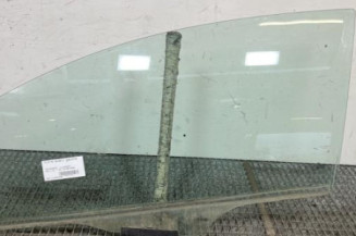 Vitre avant gauche VOLKSWAGEN FOX Photo n°1