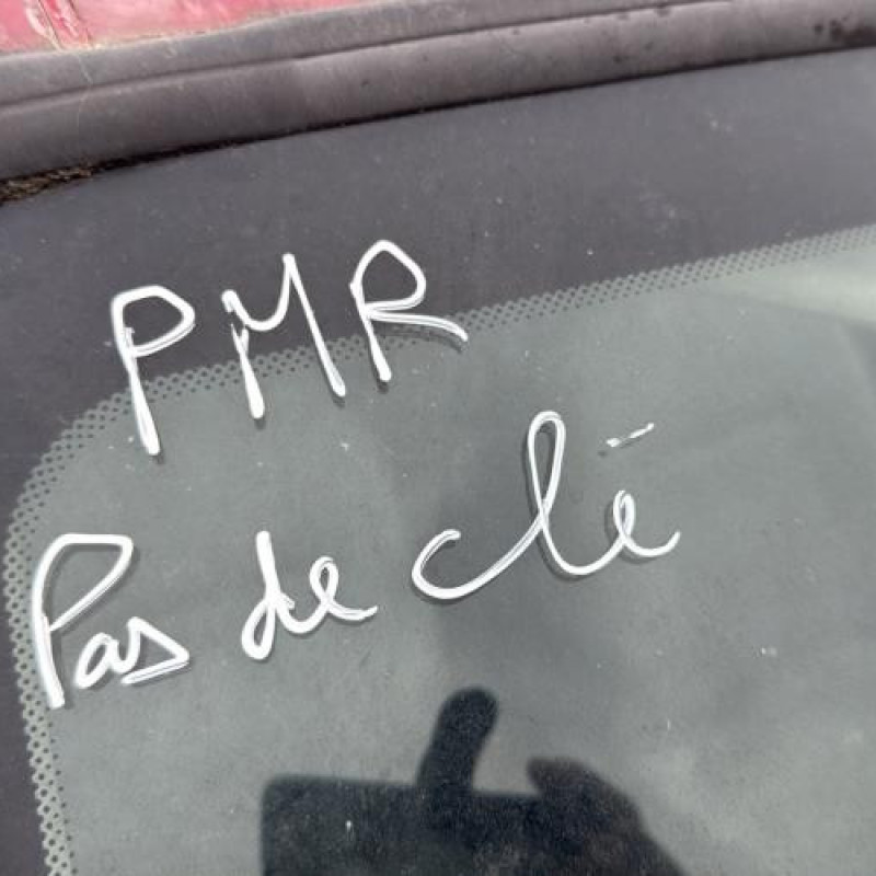 Pare boue avant gauche CITROEN BERLINGO 1 Photo n°13