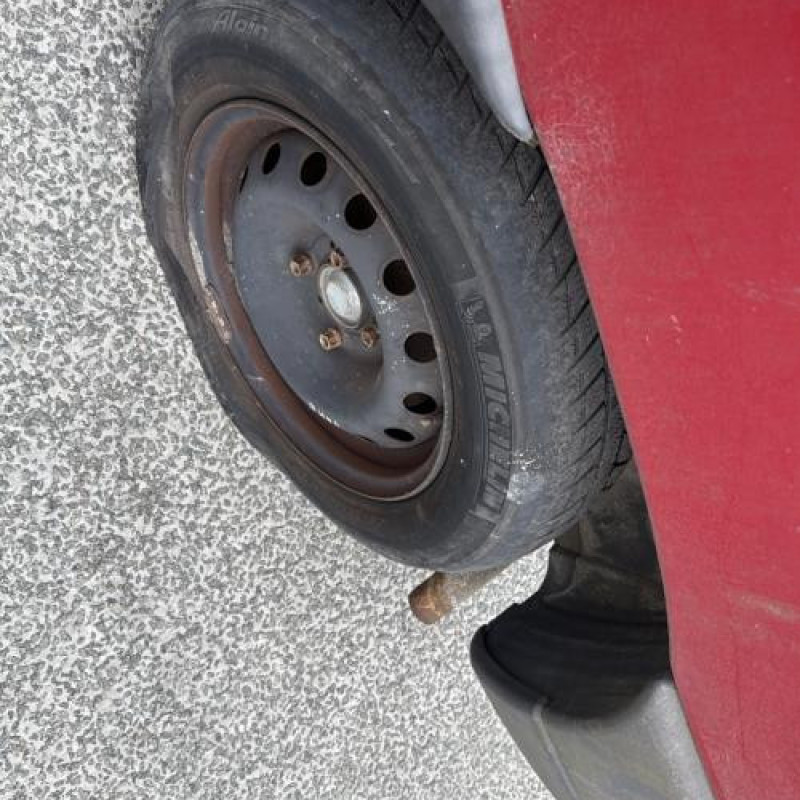 Pare boue avant gauche CITROEN BERLINGO 1 Photo n°17