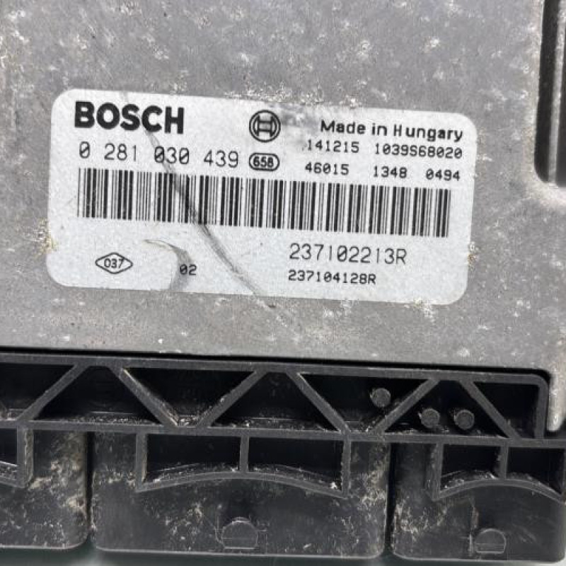 Calculateur moteur DACIA LOGAN MCV 2 Photo n°2