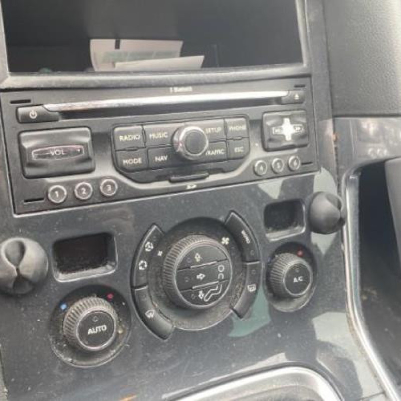 Bouton de coffre PEUGEOT 3008 1 Photo n°19