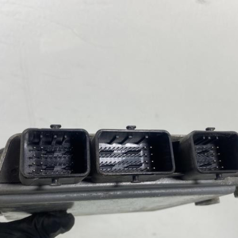 Calculateur moteur PEUGEOT PARTNER 1 Photo n°3