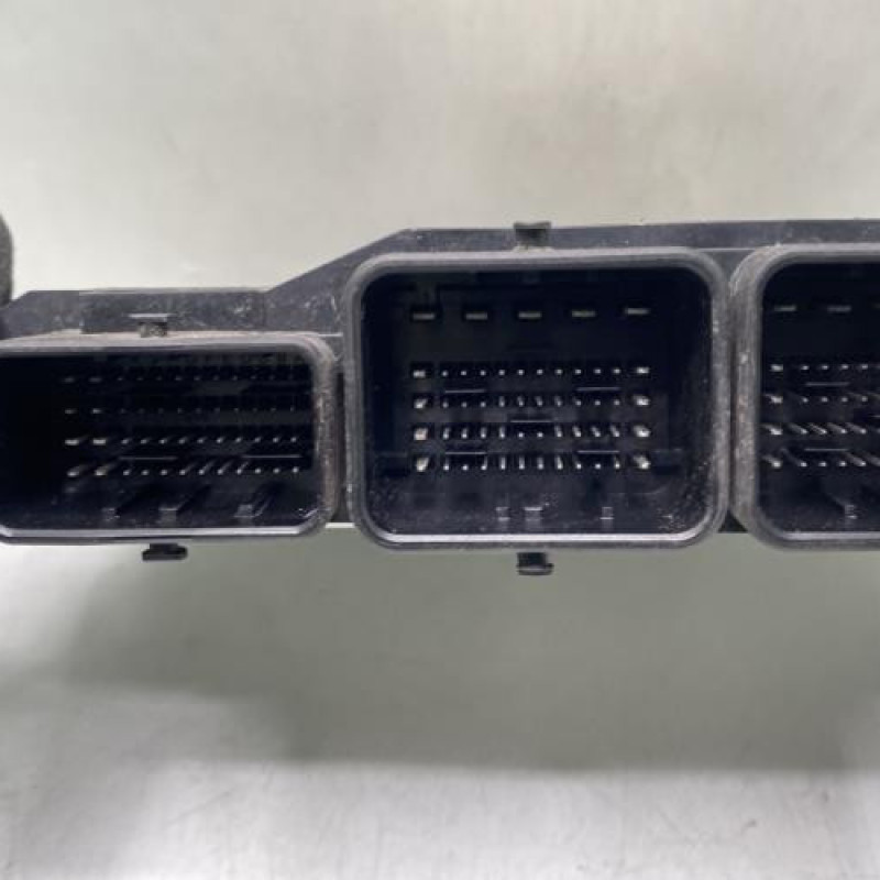 Calculateur moteur CITROEN C3 2 Photo n°2