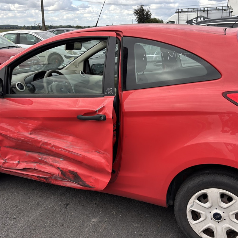 FORD KA 2 PHASE 2 1.2i - 8V Photo n°6