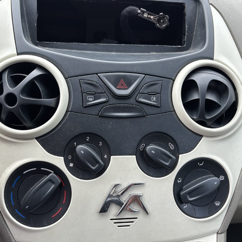 FORD KA 2 PHASE 2 1.2i - 8V Photo n°14