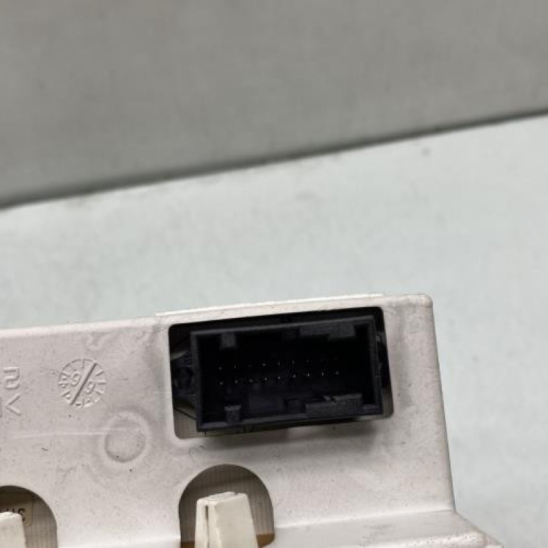 Afficheur PEUGEOT 406 Photo n°3