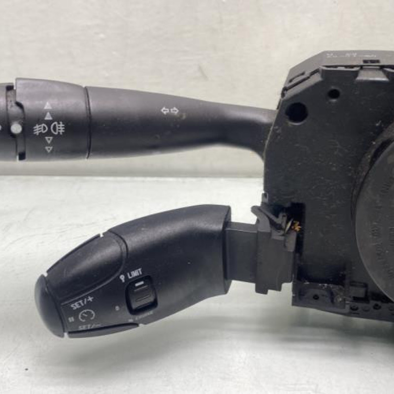 Com (Bloc Contacteur Tournant+Commodo Essuie Glace+Commodo Phare) PEUGEOT 308 1 Photo n°3