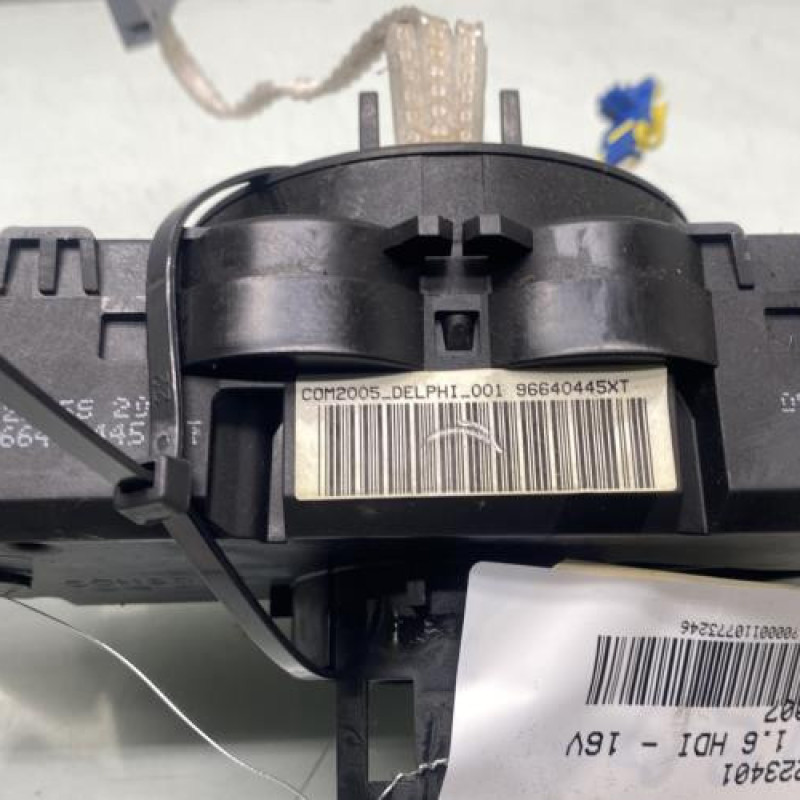 Com (Bloc Contacteur Tournant+Commodo Essuie Glace+Commodo Phare) PEUGEOT 308 1 Photo n°4