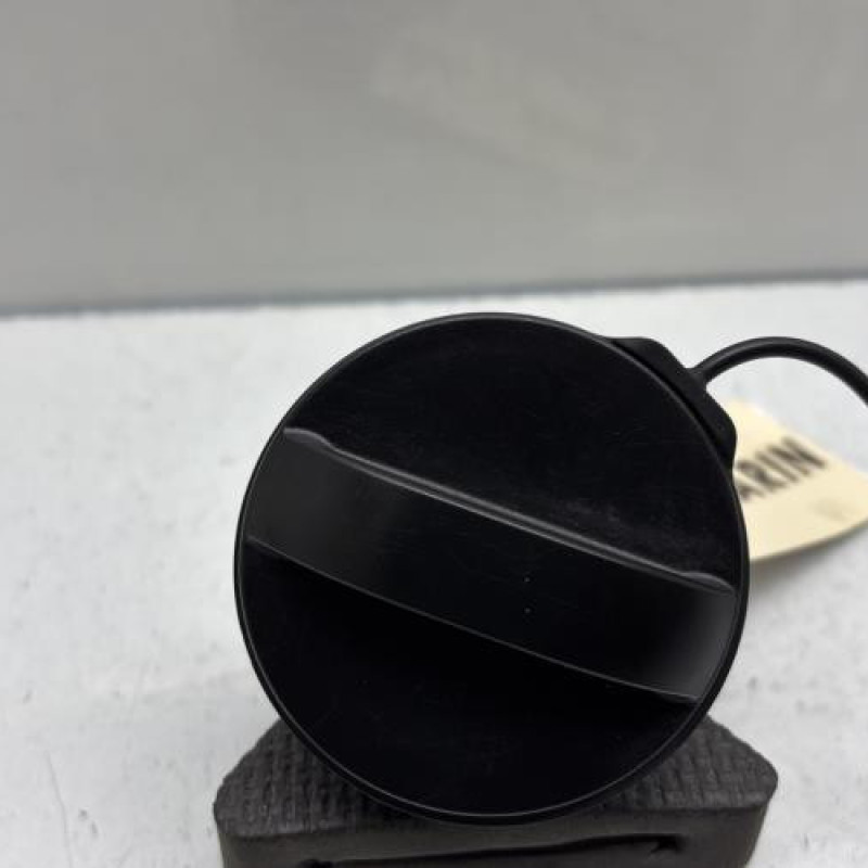 Bouchon de carburant PEUGEOT 308 2 Photo n°2