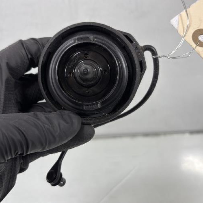 Bouchon de carburant VOLKSWAGEN TOURAN 3 Photo n°3