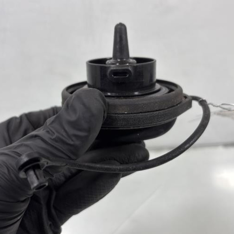 Bouchon de carburant VOLKSWAGEN TOURAN 3 Photo n°4