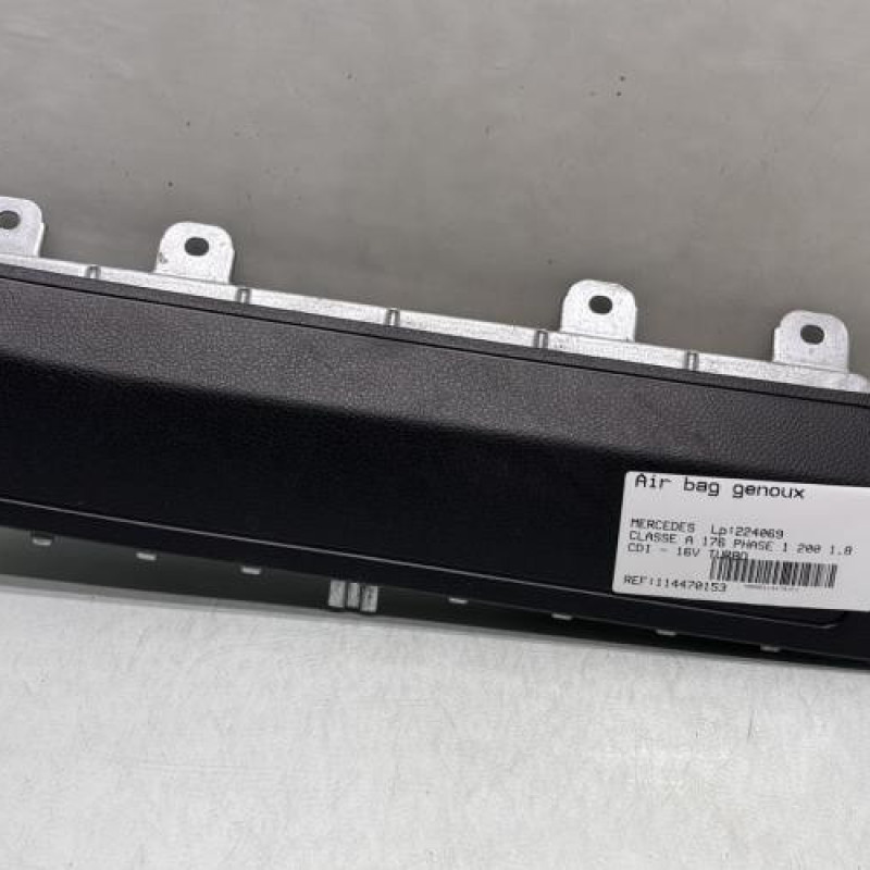 Air bag genoux MERCEDES CLASSE A 176 Photo n°1