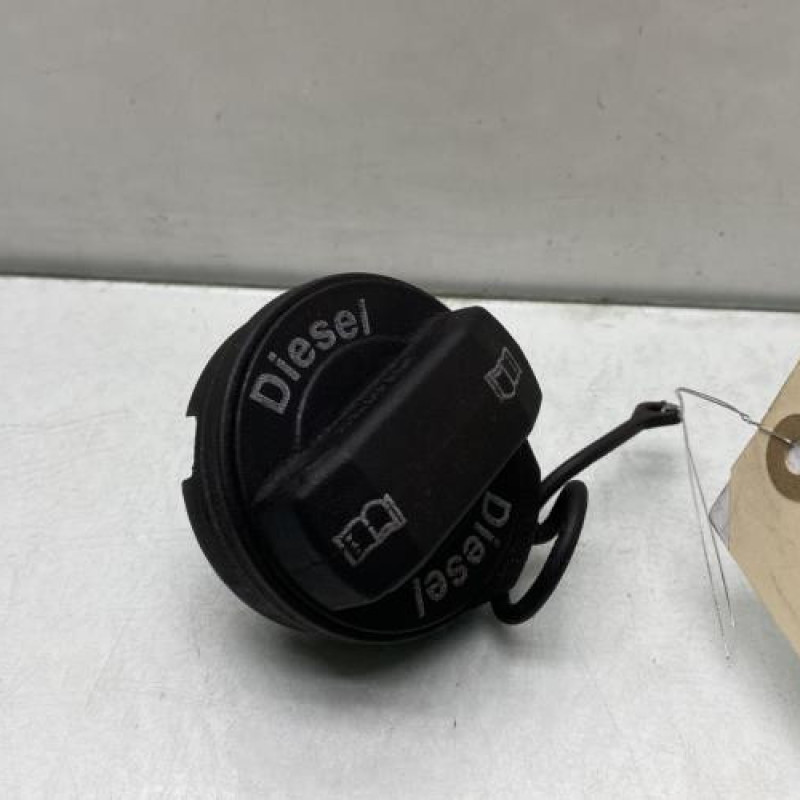 Bouchon de carburant VOLKSWAGEN GOLF 6 Photo n°1