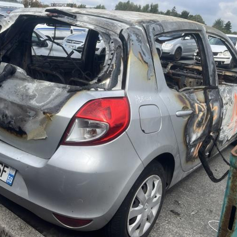 Bouchon de carburant RENAULT CLIO 3 Photo n°10