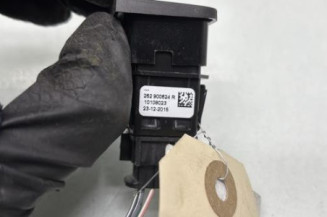 Bouton de warning RENAULT KADJAR