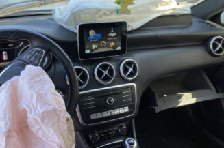 Bouton de warning MERCEDES CLASSE A 176