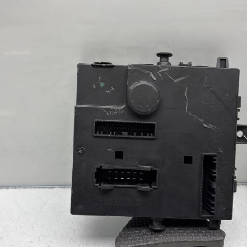 Boitier UCH RENAULT TWINGO 2 Photo n°1