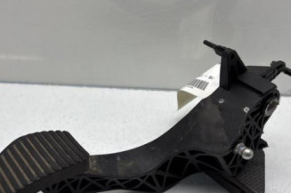 Pedale d'embrayage PEUGEOT 5008 1 Photo n°1