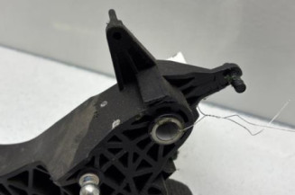 Pedale d'embrayage PEUGEOT 5008 1