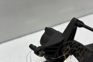 Pedale d'embrayage PEUGEOT 5008 1