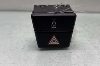 Bouton de warning HYUNDAI I 20 2 Photo n°1