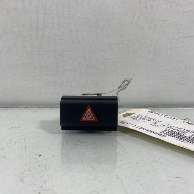 Bouton de warning CITROEN JUMPY 3 M Photo n°1
