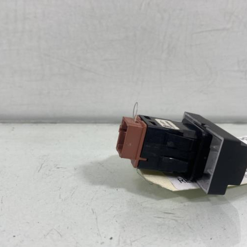 Bouton de warning CITROEN JUMPY 3 M Photo n°4