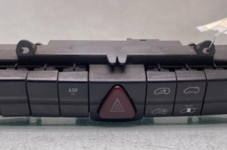 Bouton de warning MERCEDES VITO 639 Photo n°1