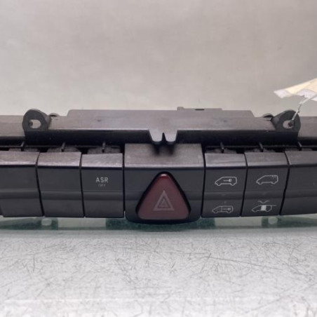 Bouton de warning MERCEDES VITO 639 Photo n°1