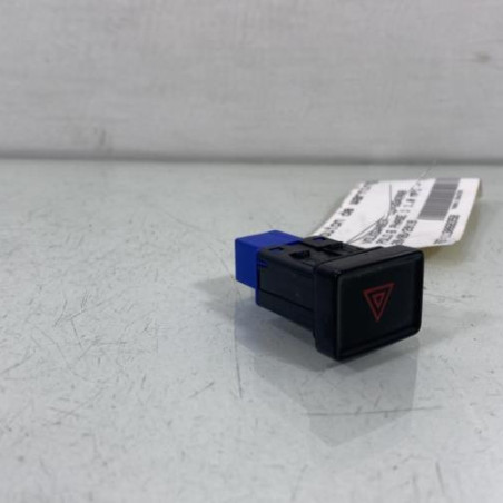 Bouton de warning VOLKSWAGEN POLO 6 Photo n°1