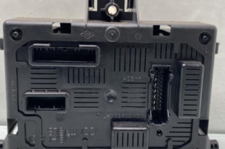 Boitier UCH RENAULT CLIO 3 Photo n°1