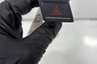 Bouton de warning VOLKSWAGEN TOURAN 3 Photo n°1