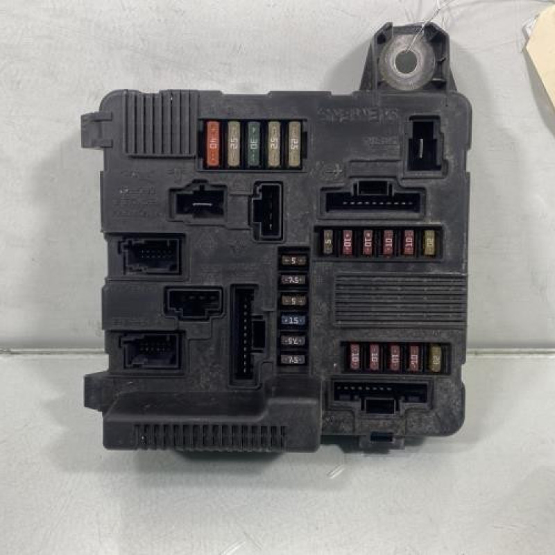 Boitier UPC RENAULT SCENIC 2 Photo n°1