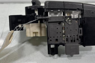 Bouton de warning TOYOTA YARIS 1