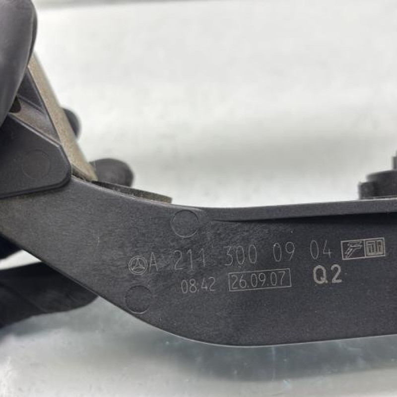 Pedale d'accelerateur MERCEDES CLASSE CLS 219 Photo n°5