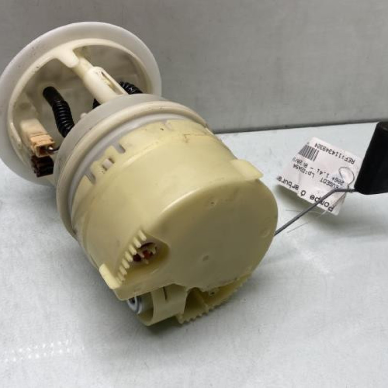 Pompe à carburant PEUGEOT 206+ Photo n°4