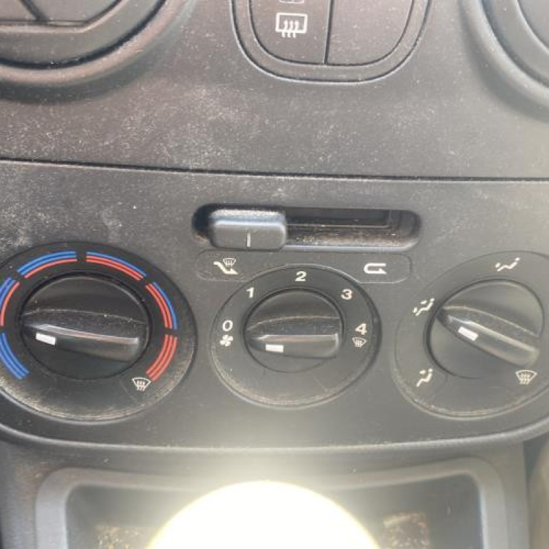 Bouton de warning CITROEN NEMO Photo n°11