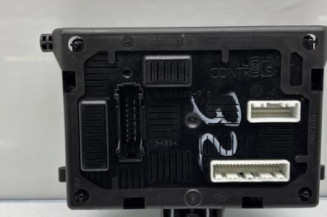 Boitier UCH RENAULT CLIO 3 Photo n°1