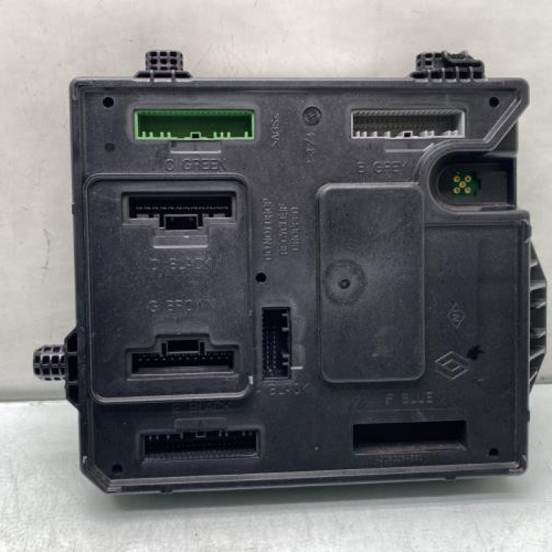 Boitier UCH RENAULT MEGANE 3 Photo n°1