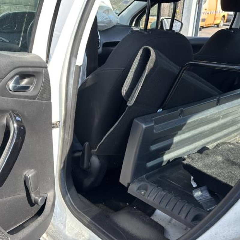 Moteur PEUGEOT 208 1 Photo n°10