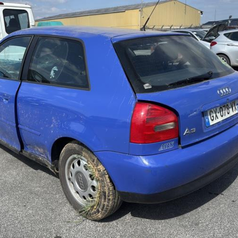 Bouton de warning AUDI A3 1 Photo n°7